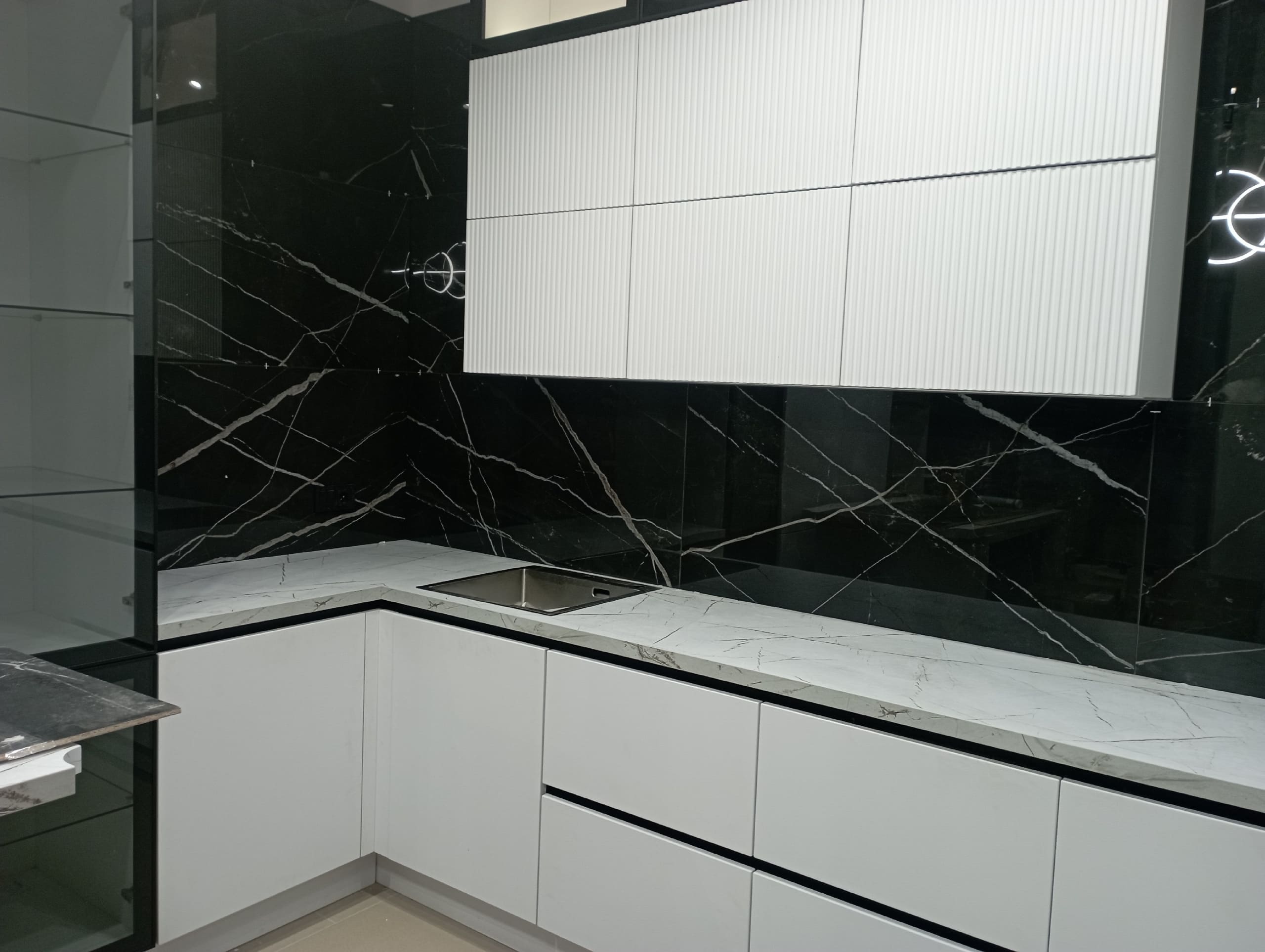 Укладка кухонного гарнитура