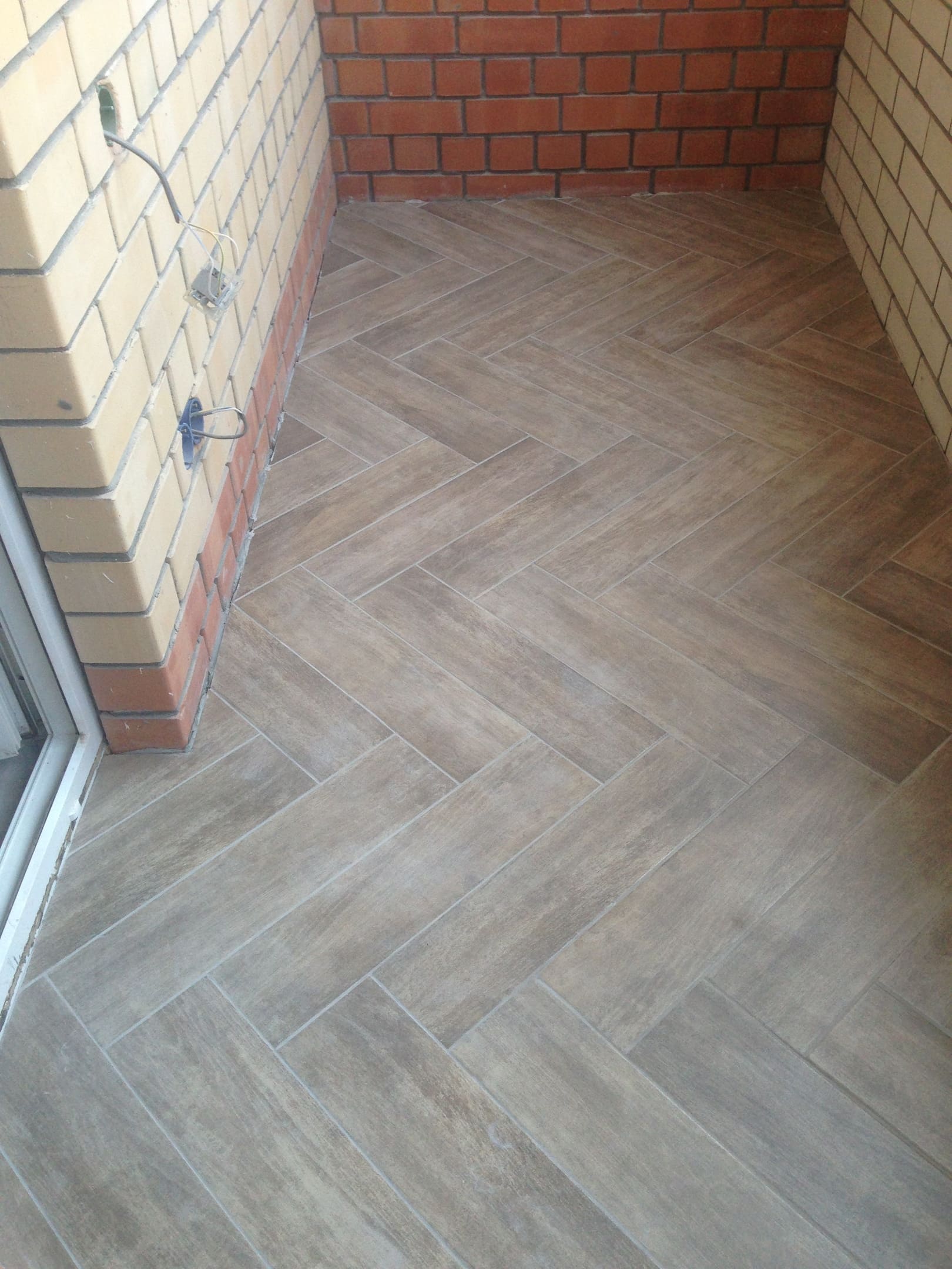 Укладка напольной плитки ёлочкой