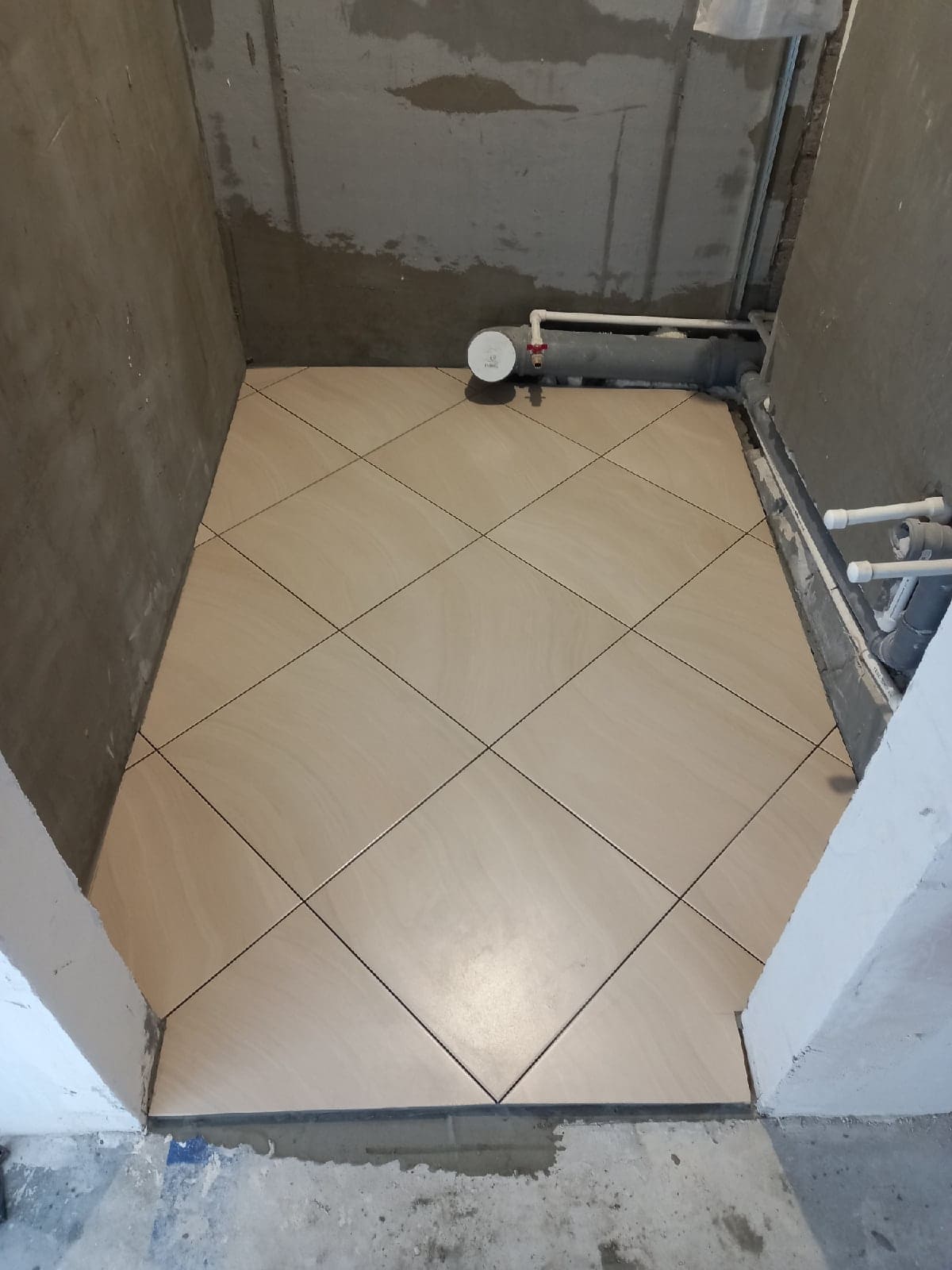 Укладка напольной плитки по диагонали